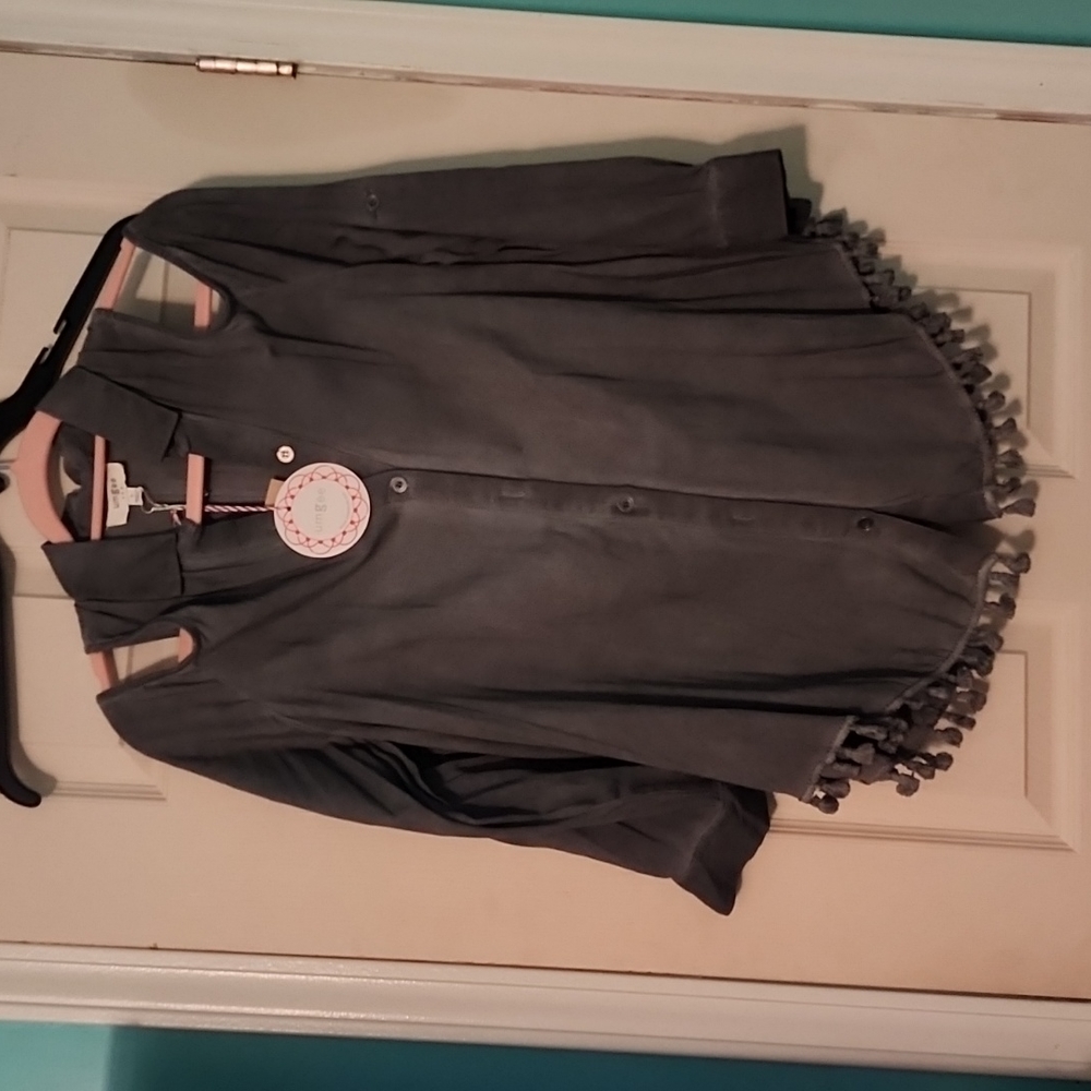 BUTTON DOWN/OPEN SHOULDER LONG SLEEVES WITH BUTTON UP CUFFS